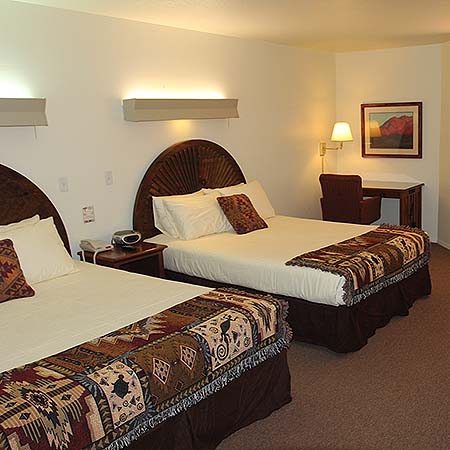 2 Queens Deluxe Non-Smoking Photo 1